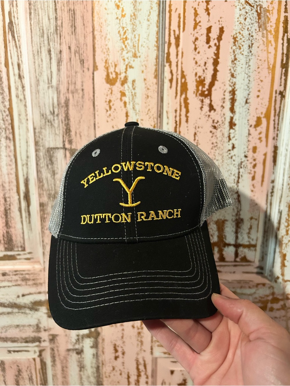 Yellowstone Dutton Ranch Black & White Mesh Trucker Hat. New without tags.